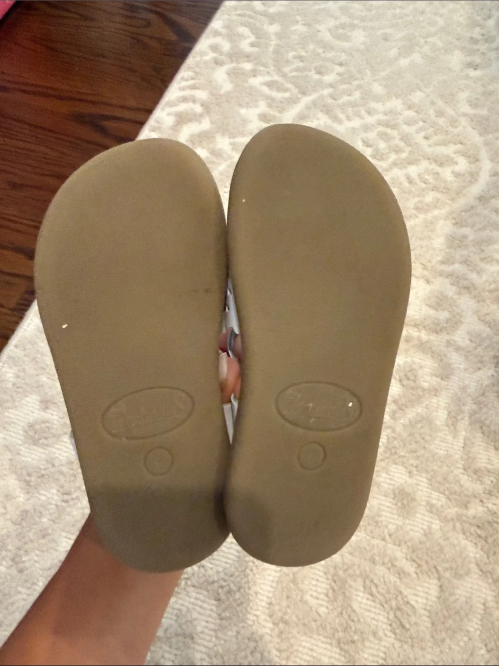 FootMates white scalloped